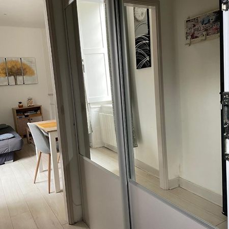 Charmant Appartement T2 Plein Centre Ville 쎙브히육 외부 사진