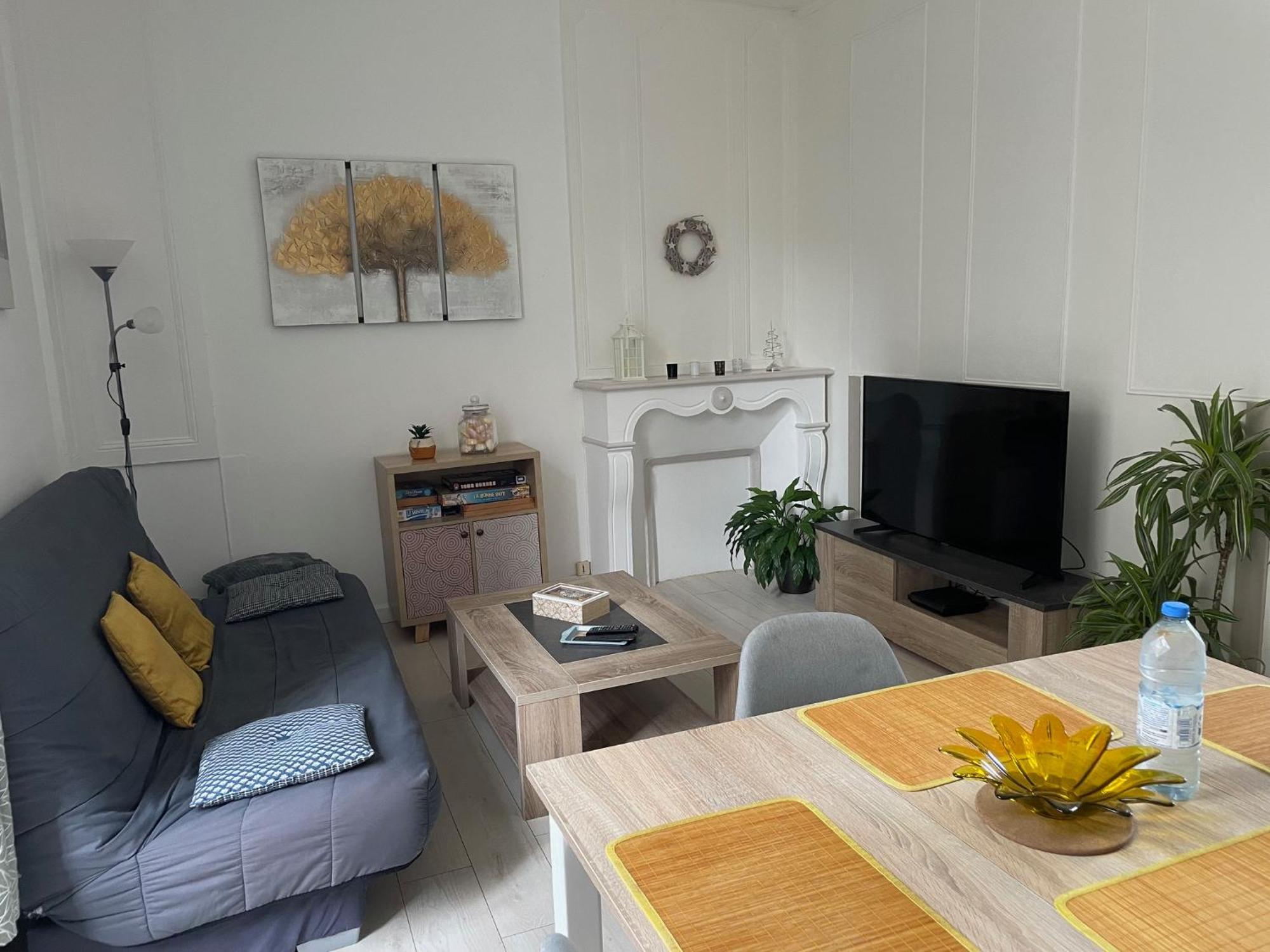 Charmant Appartement T2 Plein Centre Ville 쎙브히육 외부 사진